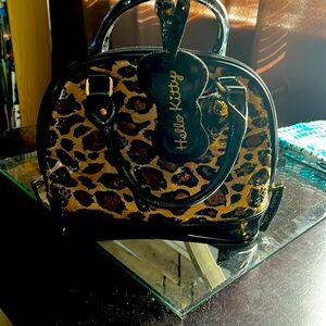 Hello Kitty lounge fly leopard print